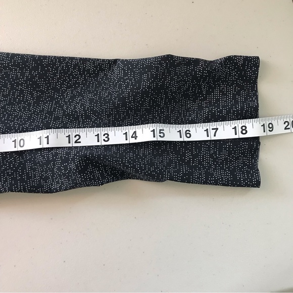 Lululemon Fast & Free Crop II sz 4 - Picture 7 of 11